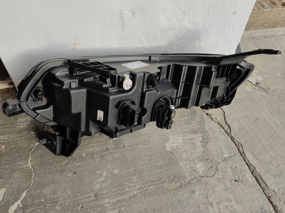 Фар Renault Megane E-Tech LED десен / Фар Рено Меган Оригинален