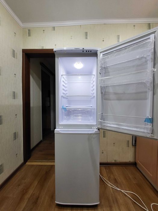 Продам двухкамерный холодильник Бирюса