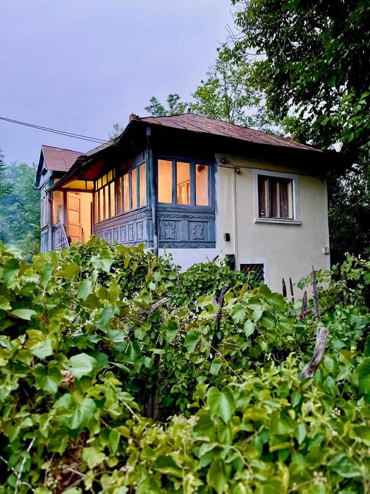 Casa locuibila la tara judetul Valcea zona pitoreasca