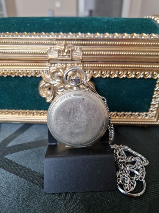 Антикварен швейцарски джобен часовник