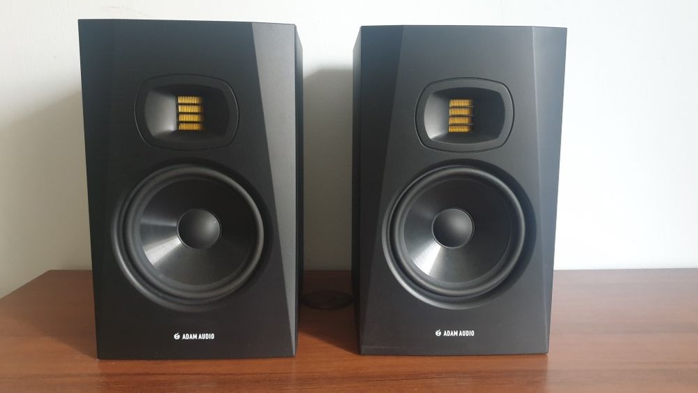 Продам студийные мониторы Adam T7V