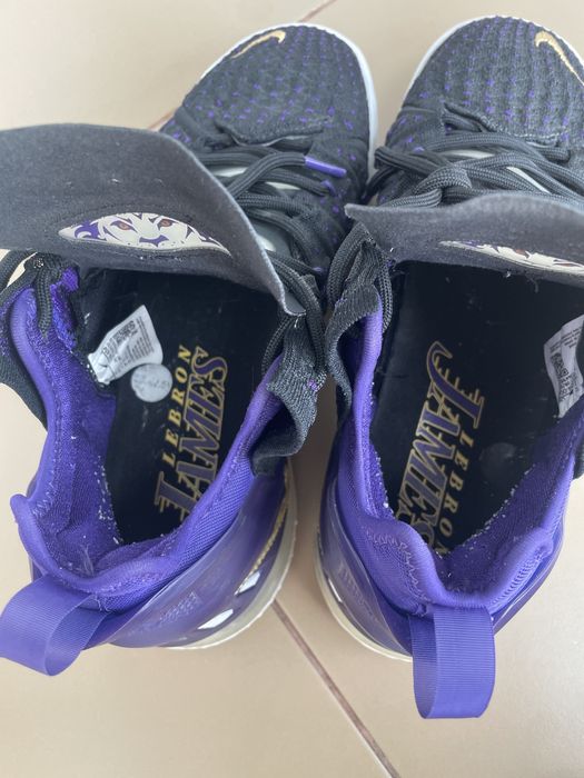 Nike LeBron 18 Lakers 41 260mm