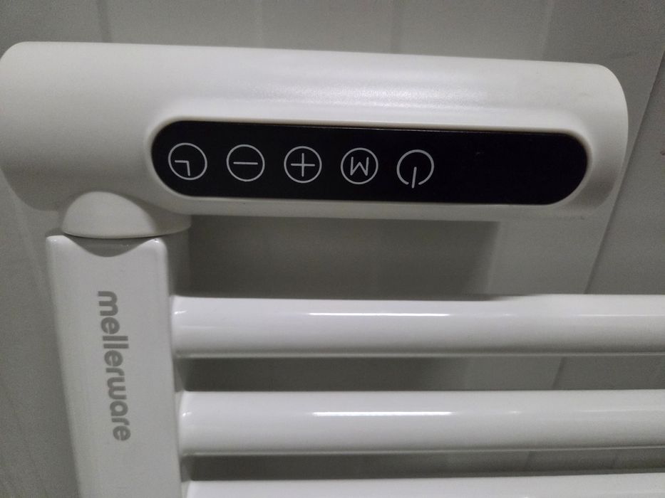 Електрическа лира за баня Mellerware Cuddly. 
Мощност от 500W.
Напълн