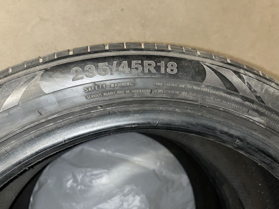 Triangle R18 235/45