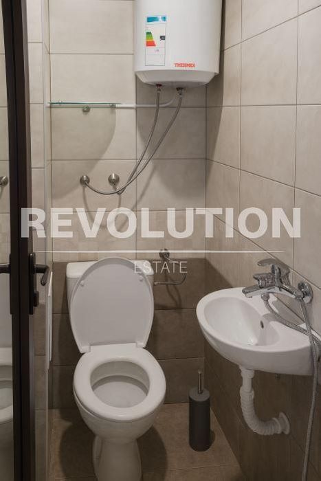 Дава се под наем Тристаен апартамент в Варна, Бриз - 95 кв.м за 650 € - Снимка #3