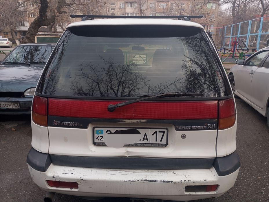 Продаёться мицубиси спейс рунер