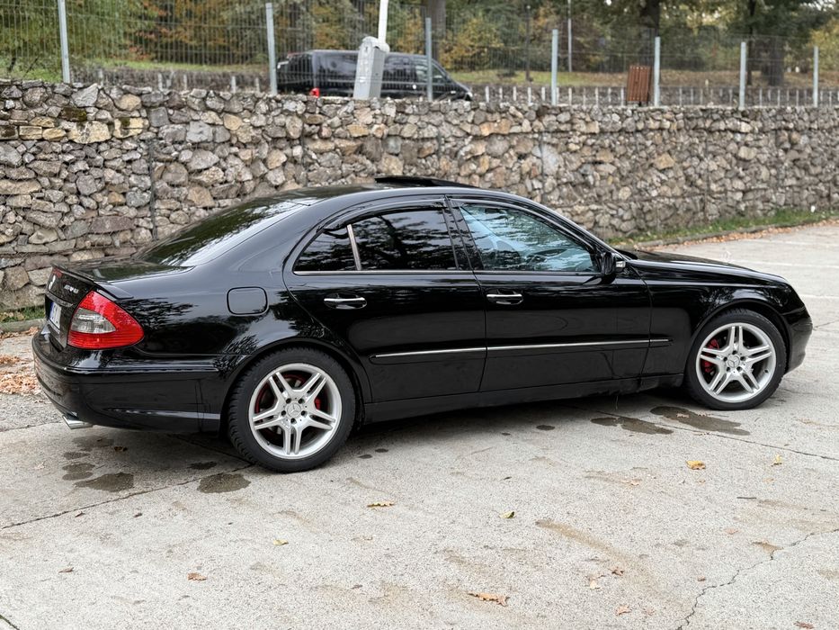 Mercedes-Benz W211 Avantgarde