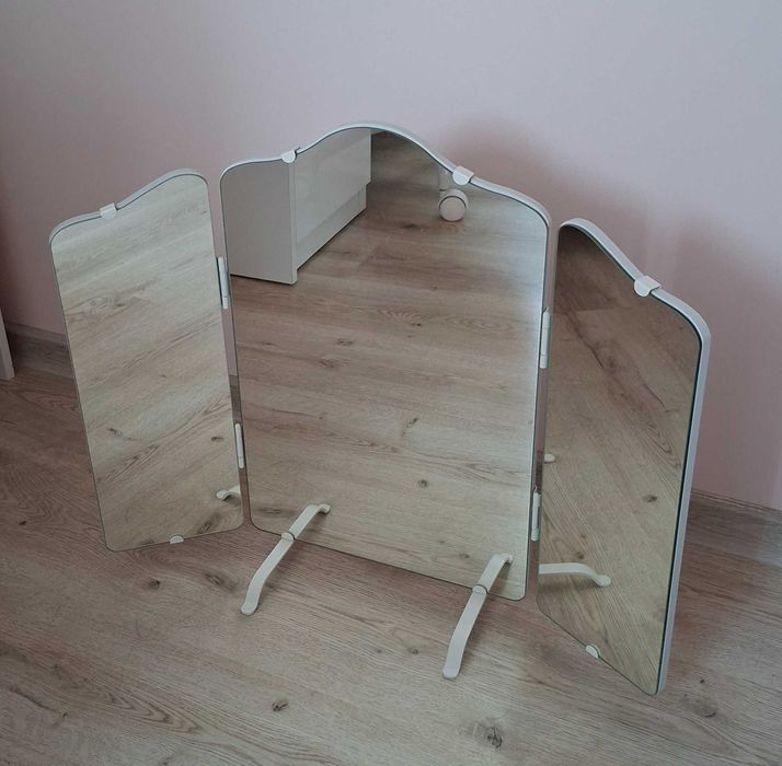 Огледало на стойка. Ikea