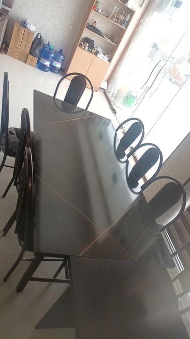 Стол стуллар сотилади сиати янги ишлатилмаган