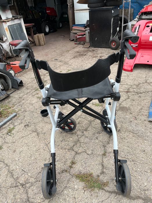 Ръчна инвалидна количка