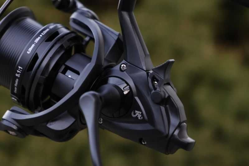 Макара за фидер и лек шарански риболов с два аванса BLACK POWER 5000