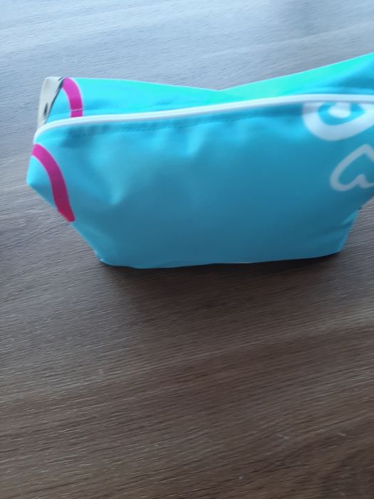 Текстилен несесер