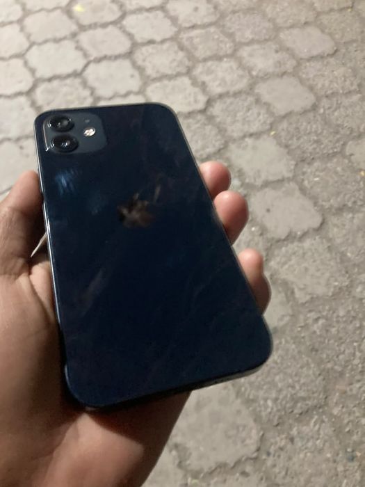Айфон 12 срочно.