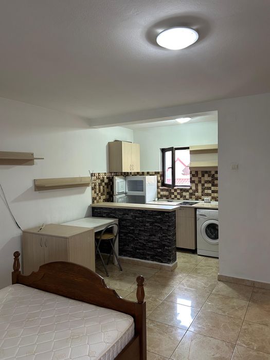 Inchiriez garsoniera