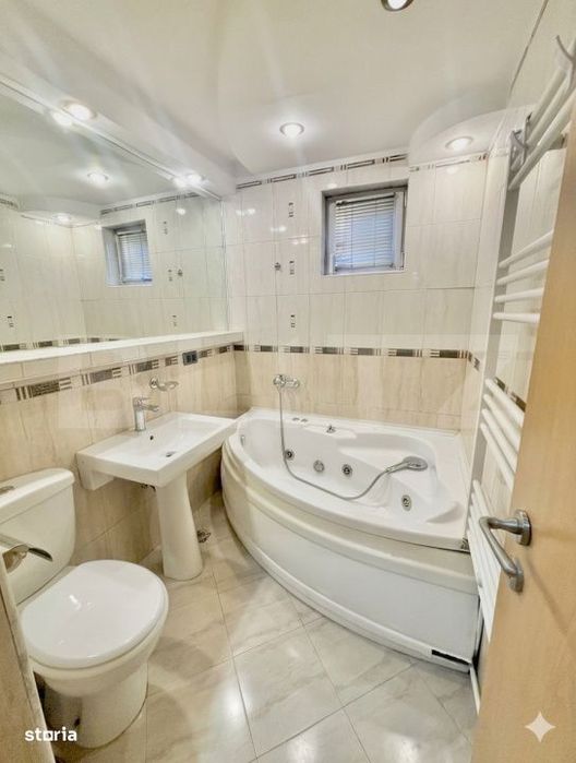 Apartament 4 camere, 82 mp utili, zona Complexul Studentesc