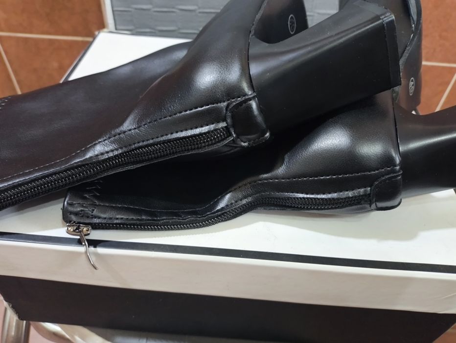 Продам фирменную Обувь