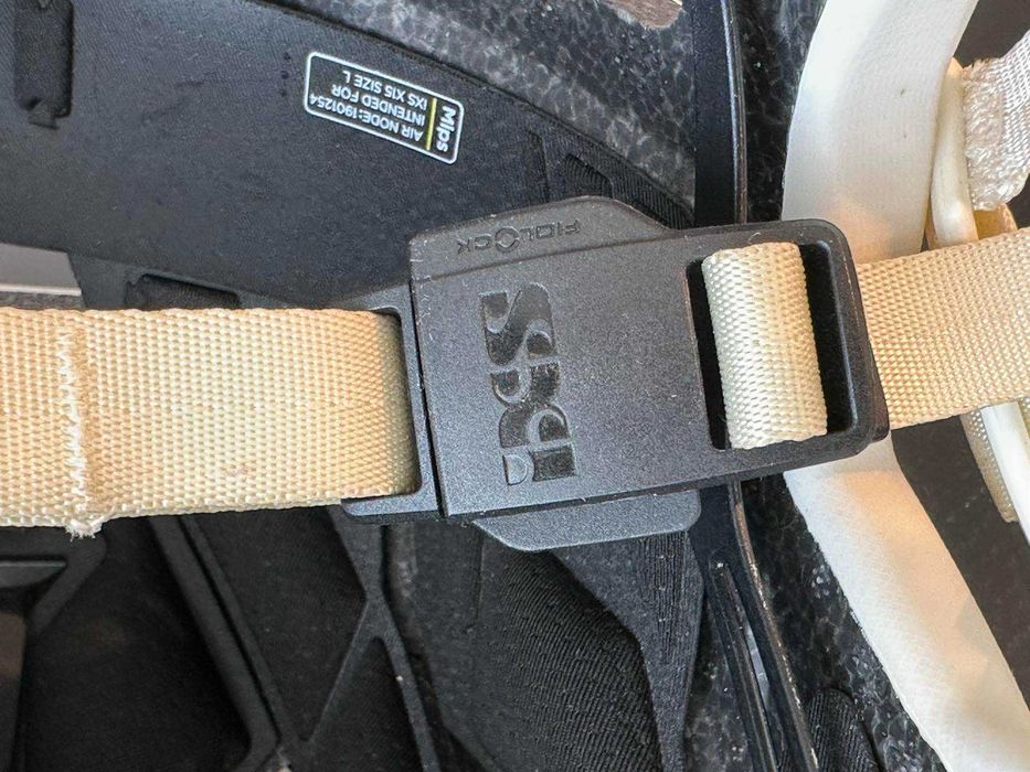 Вело Каска IXS Carve 1.0 Mips