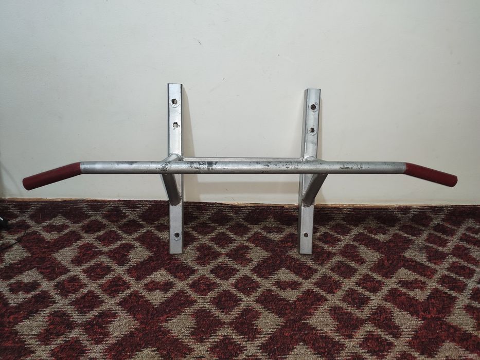 Турник сотилади .