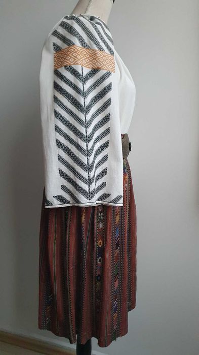 REDUCERE 20%! Costum popular (ie/camasa, valnic/fota/catrinta/zadie)