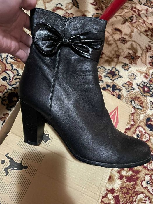 Продам женскую обувь