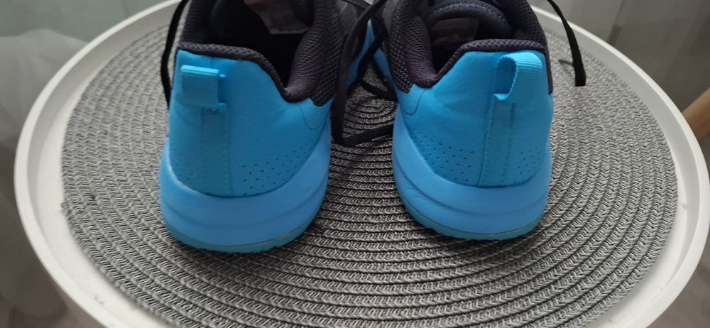 Маратонки, номер 38