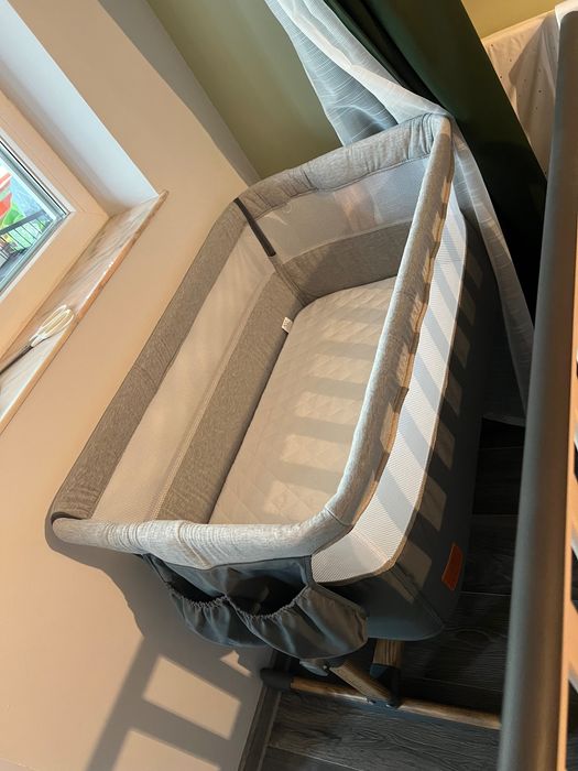 Patut Co-Sleeper cu sistem de leganare Leonie, Gery Stone, Lionelo