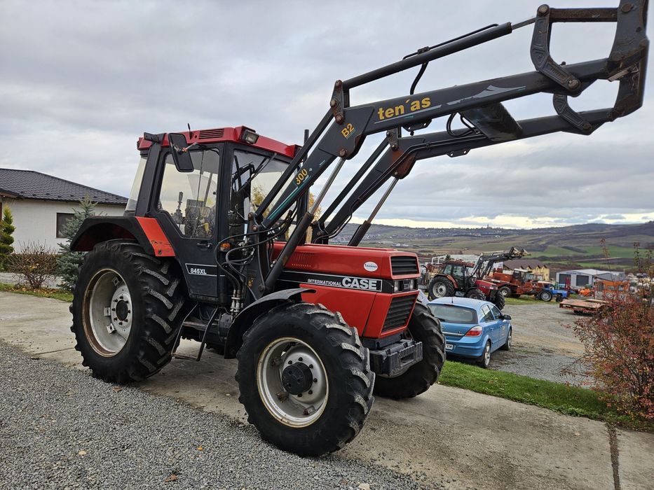 Tractor Case 845 XL cu incarcator frontal