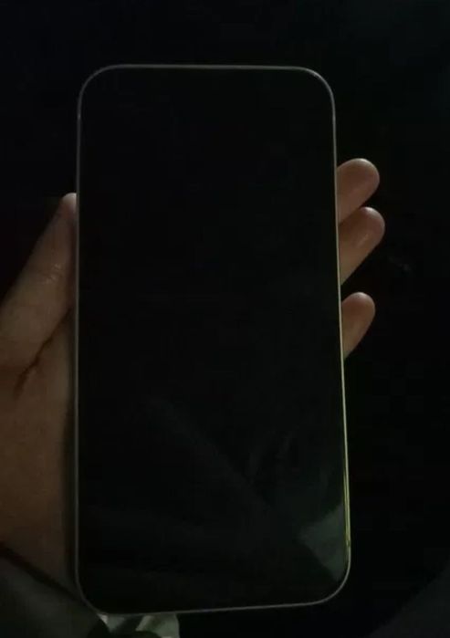 Vând urgent!!!!Iphone 13 ca nou alb 128gb
