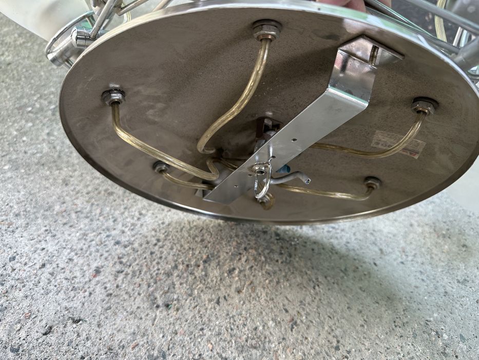 Люстра в хорошем состоянии