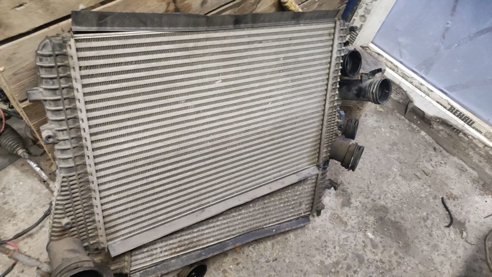 Radiator intercooler Vw Passat B6, Golf 5,Touran 2.0 bkp,,bmp,bmr,cdg