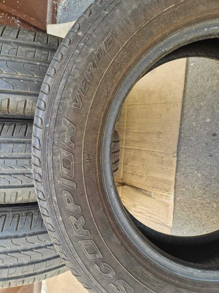 4 Pirelli R17 215/65
летни гуми
DOT1921