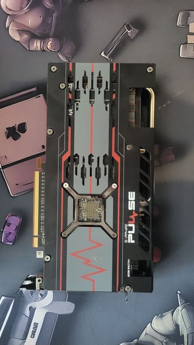 Placa video rx 5700 defecta
