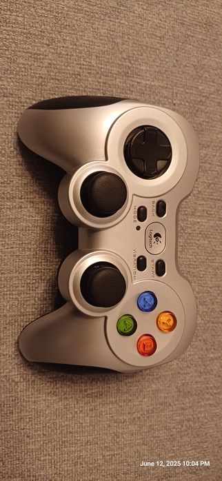 Gamepad wireless Logitech F710, pentru PC, Argintiu