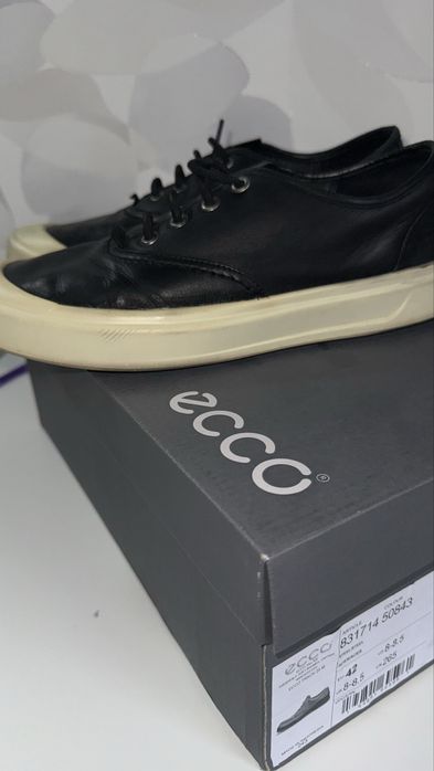 Продам кеды кожа Ecco