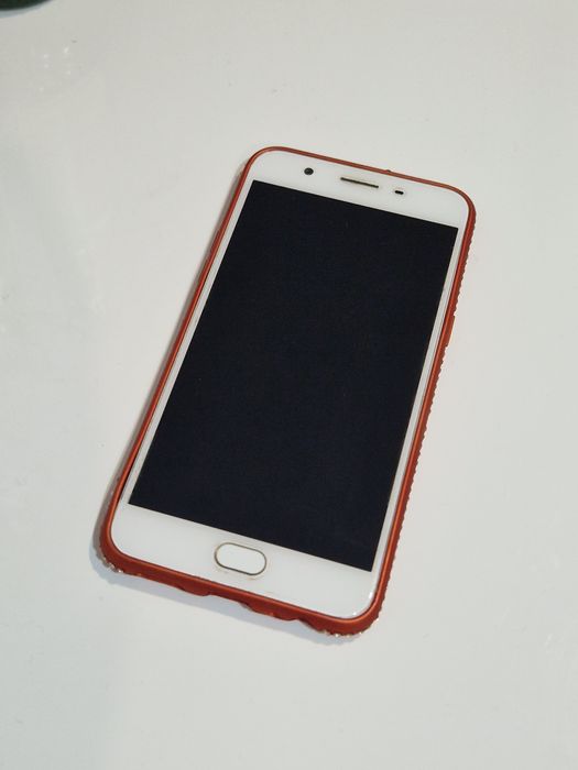 Telefon Oppo cu touchscreen