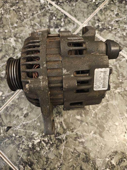 Алтернатор за Дачия Логан 1,4 бензин 2007г.