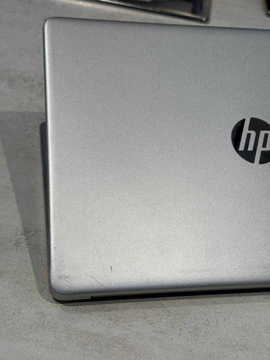 HP Laptop i5-1035G1 8/256 15'6 FHD Touch