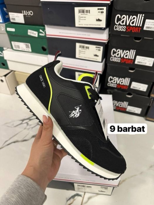 Adidasi dama si barbati