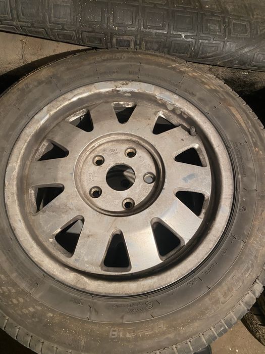 Продам летние шины с дисками. На ауди с4