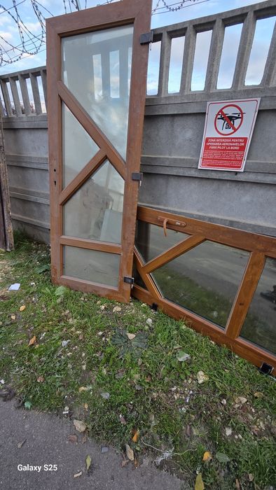 2 usi Intrare termopan  210cm.  83 cm.