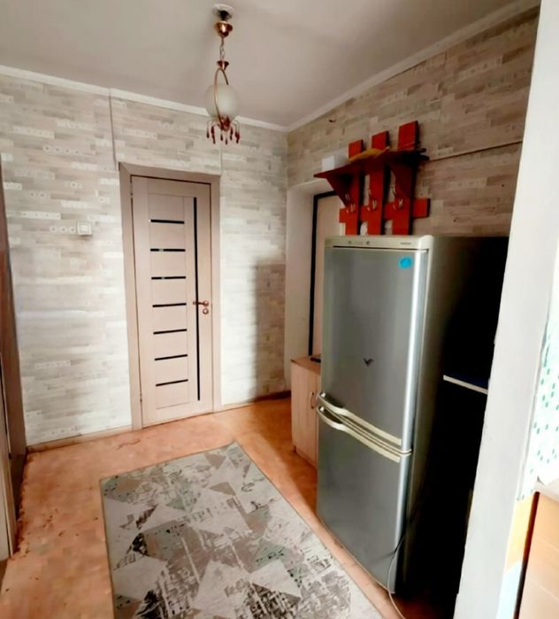 продам 2-х ком. 45кв. 4мкр. 3-этаж