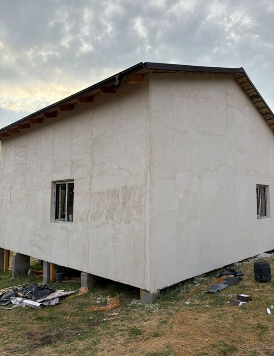 Vând și facem foișoare terase și magazie de depozitare și alte modele la cererea clientului ne deplasăm la destinația dumneavoastră oriunde în tara 07