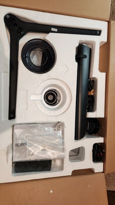 Монитор Samsung G7 28" Smart в идеале