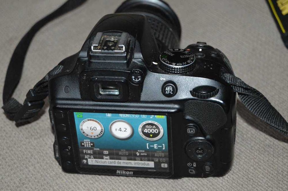 Camera foto DSRL Nikon D3300 + obiectiv 18-55mm DX VR