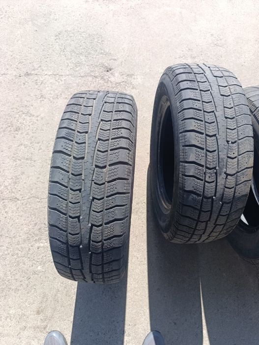 225 70 16 Cooper Discovery