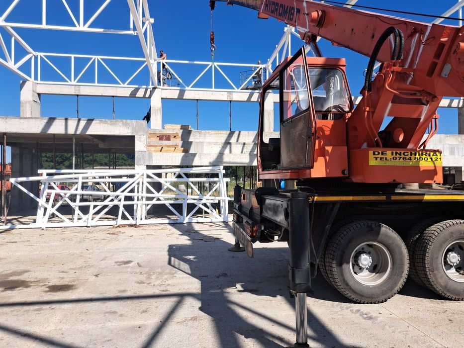 Macara/Automacara 18Tone de inchiriat in Buzau sau imprejurimi