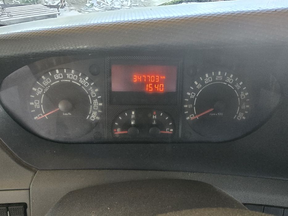 Vând iveco daily 35s18 motor 3000 cu 177 cai aer condiționat tahograf