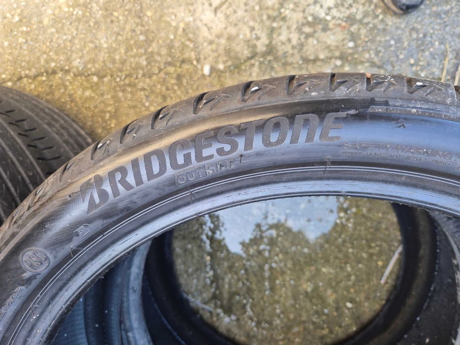 2 Anvelope de VARA - 275/35/21 - Bridgestone - Stare BUNA DOT 2024 RFT