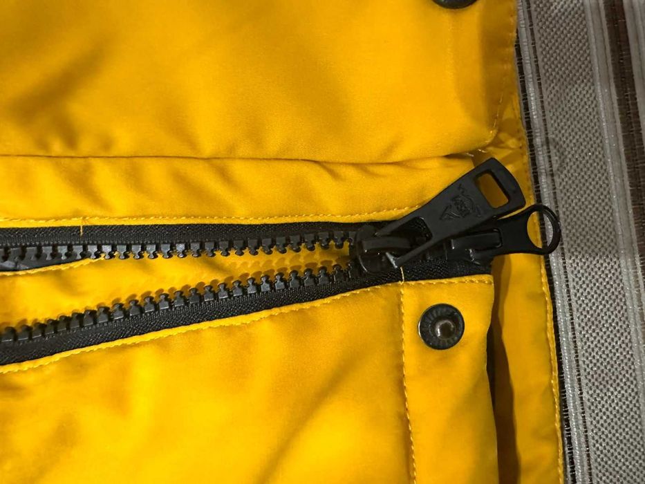 Продам зимнюю куртку .