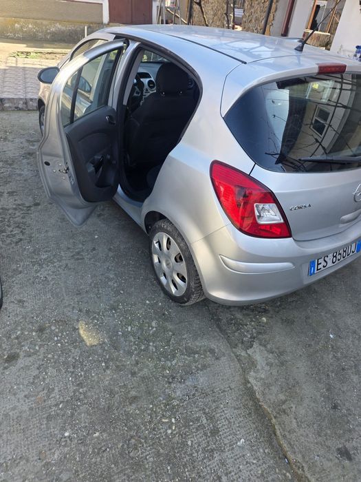 Vand Opel Corsa 2010, 1.2 benzina